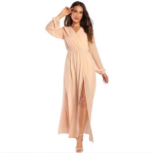 Elegant Cream Maxi Dress - Picture 1 of 3